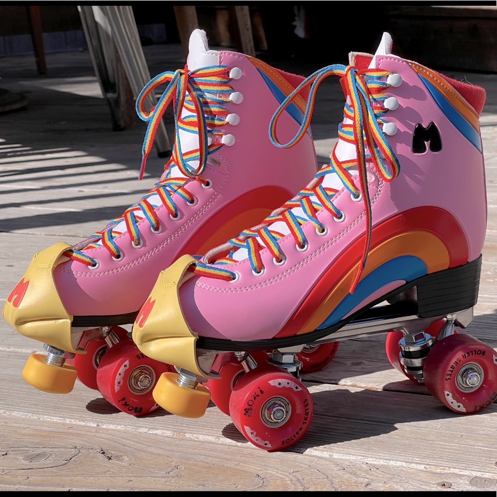 Moxi Rainbow Riders womens size 8